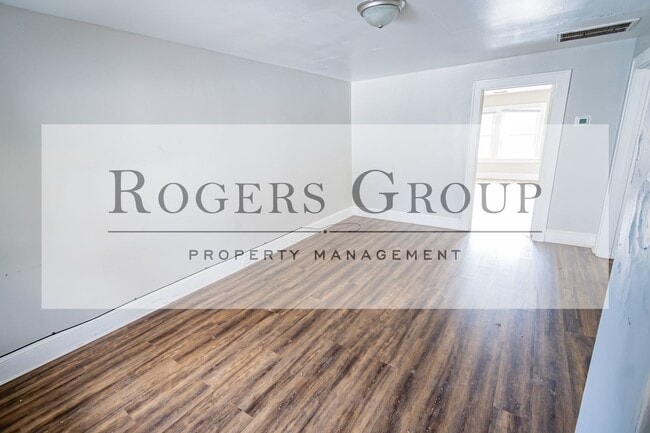 Building Photo - 410 E Montgomery St