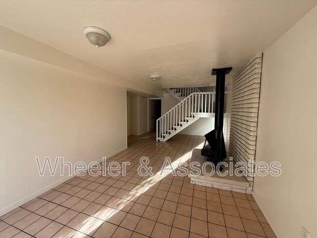 Building Photo - 4083 S Porter Ave