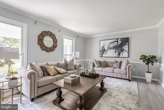 Building Photo - 9815 Wintercress Ct
