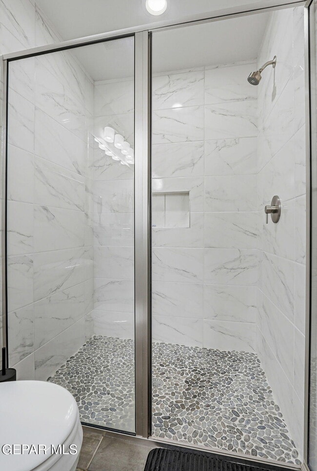 Building Photo - 15252 Apex Ct