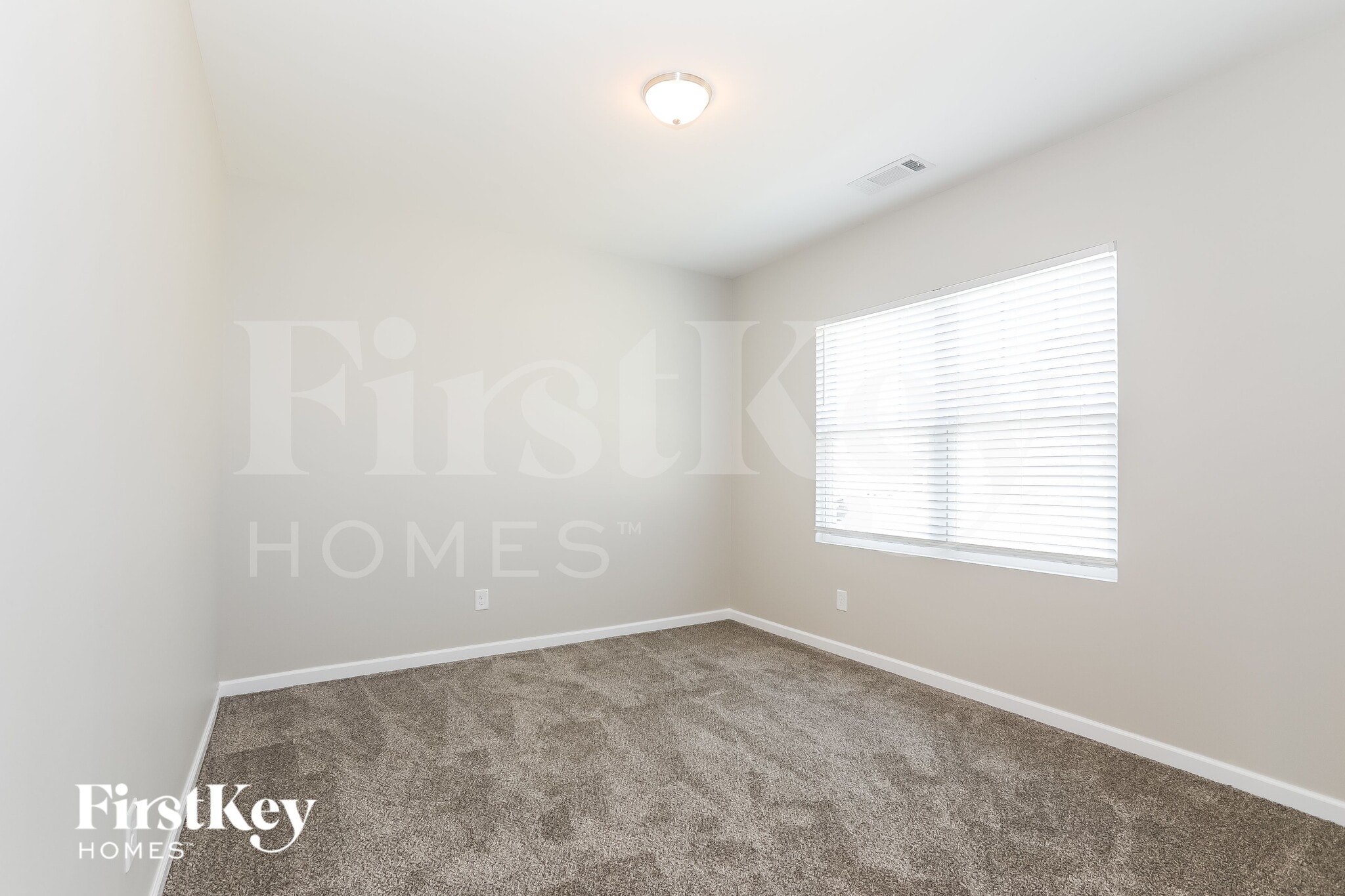 Building Photo - 156 Alexander Ln