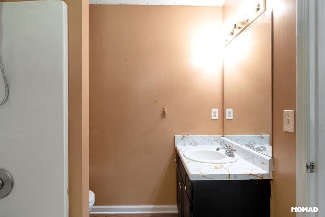 Building Photo - Charming 4BR House in Douglasville