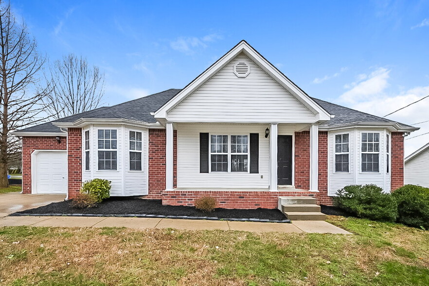 Primary Photo - 901 Pebble Beach Cir