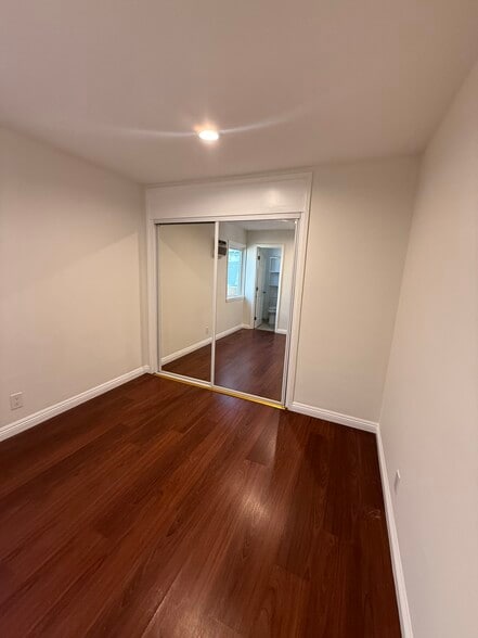 Building Photo - 410 N Glenwood Pl