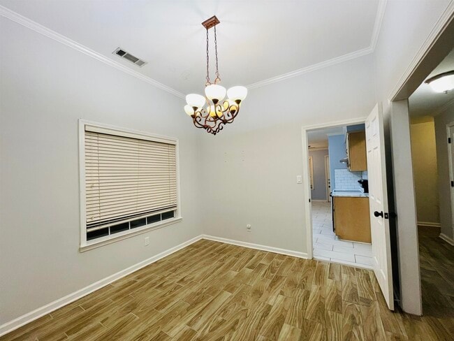 Building Photo - 2256 Lake Springs Ln