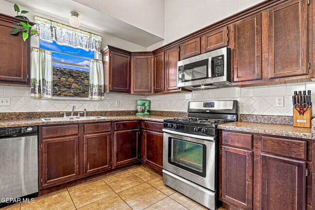 Building Photo - 4769 Joseph Rodriguez Dr