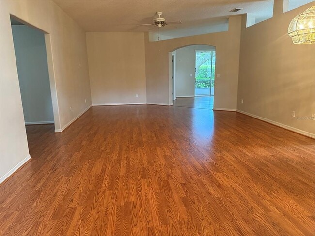 Building Photo - 4350 Hammersmith Dr