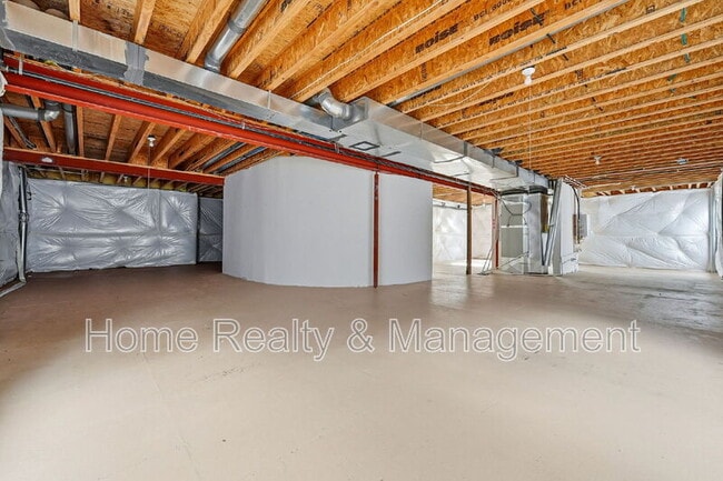 Building Photo - 14325 N Santa Fe St