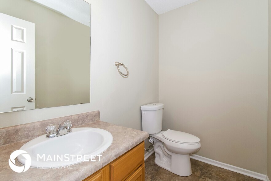 Building Photo - 2031 Bridlewood Dr