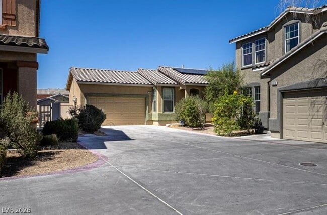 Building Photo - 2520 Bottle Palm Ct
