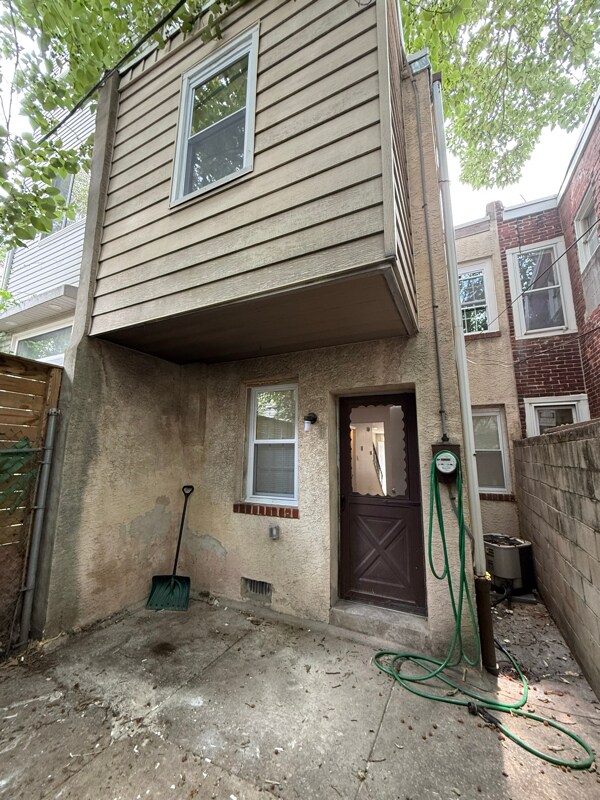 Building Photo - 2619 Gerritt St