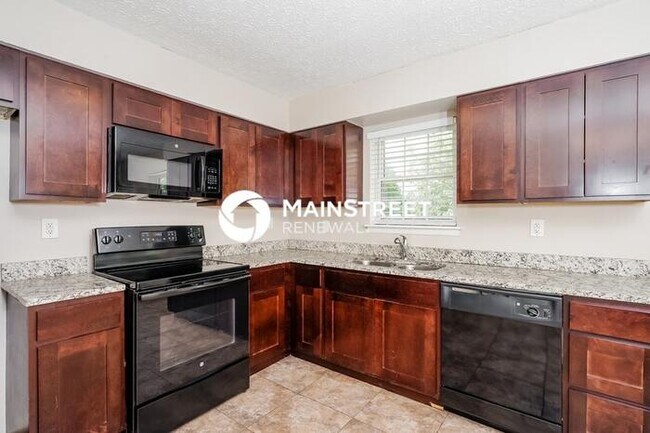 Building Photo - 3 Bedroom Pet-Friendly Home in Louisville,...