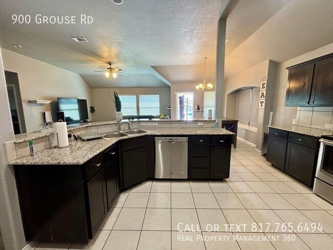 Building Photo - 900 Grouse Rd