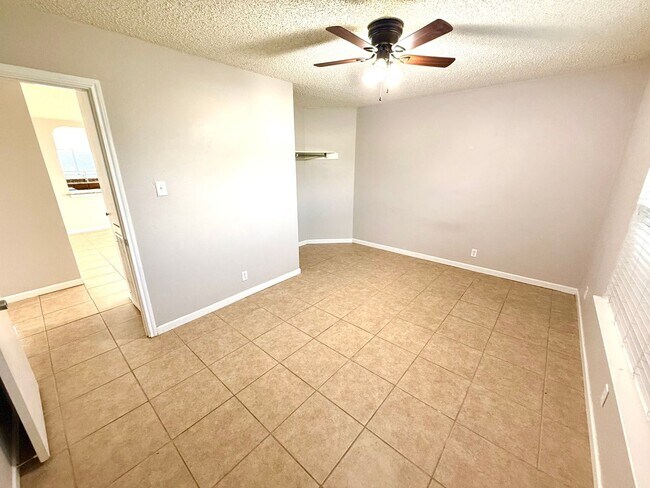 Building Photo - **APPLICATION RECEIVED** *MOVE IN SPECIAL* Beautiful 3 Bedroom Home with Granite Countertops & La...