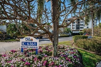 Building Photo - 6361 Bahia Del Mar Blvd S