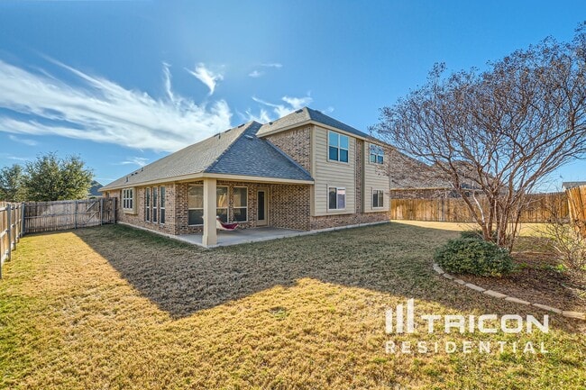 Building Photo - 5453 Red Rose Trail