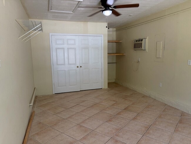 Building Photo - 1819 Salmon Dr