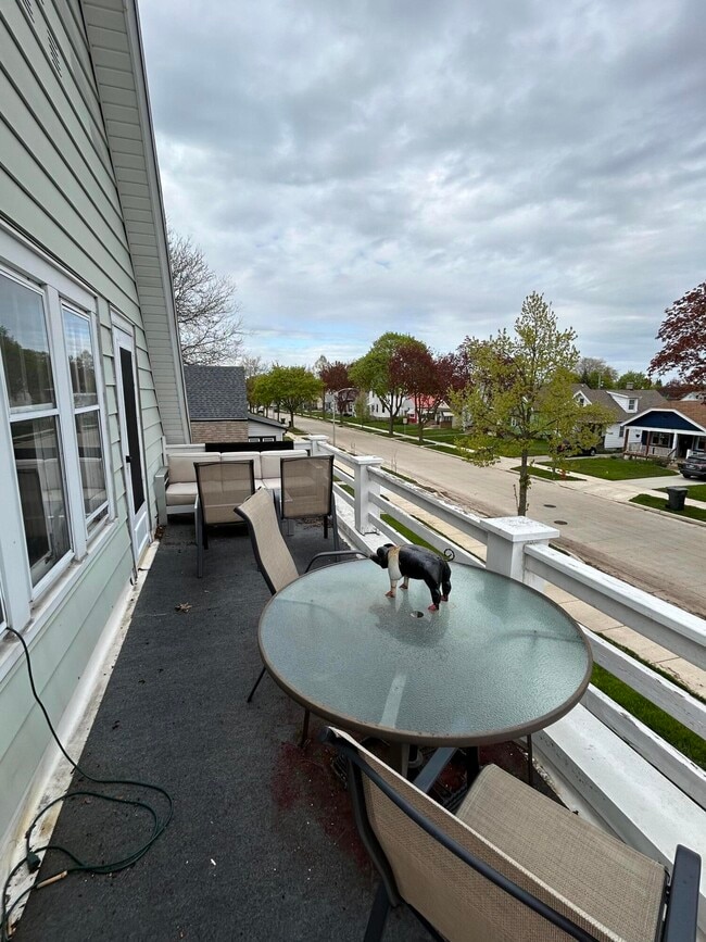 Building Photo - 1309 S 86th St