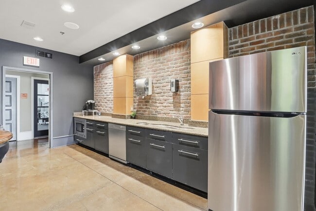 Building Photo - Bristol On Broadway Nashville