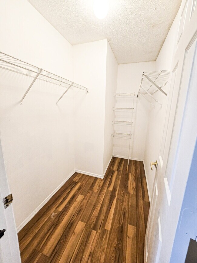 Building Photo - "Charming 3-Bedroom Home with 2 Full Baths in Lakeland – Spacious 1514 Sq Ft Haven!"
