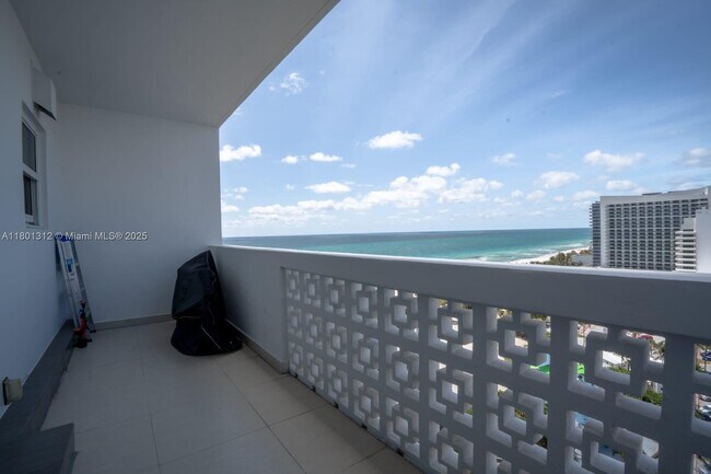 Building Photo - 4747 Collins Ave