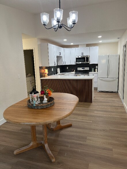 Building Photo - 1394 Pajaro Ave