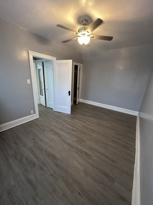 Building Photo - 1442 W 101st St