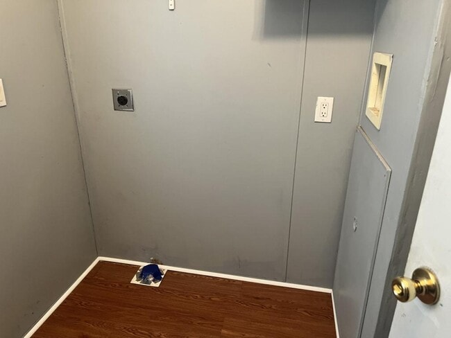 Building Photo - 4670 Calendula Ave