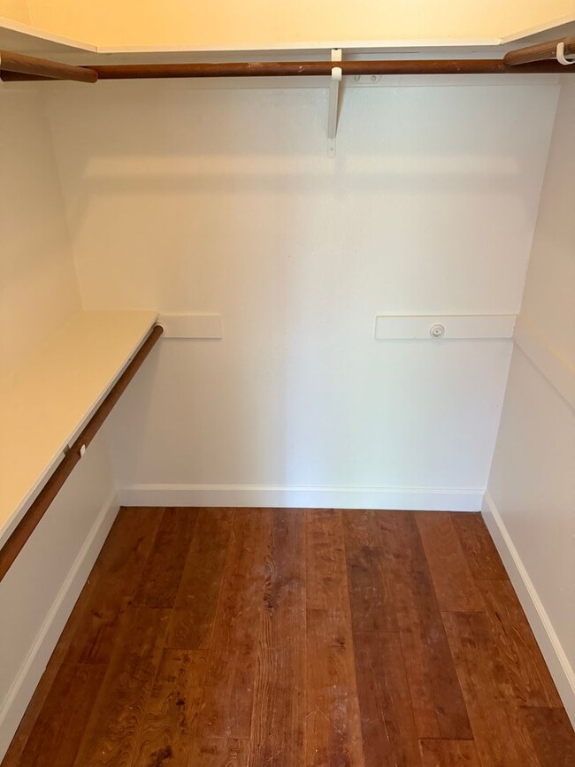 Building Photo - Charming 3-Bedroom, 2-Bathroom Home in the...