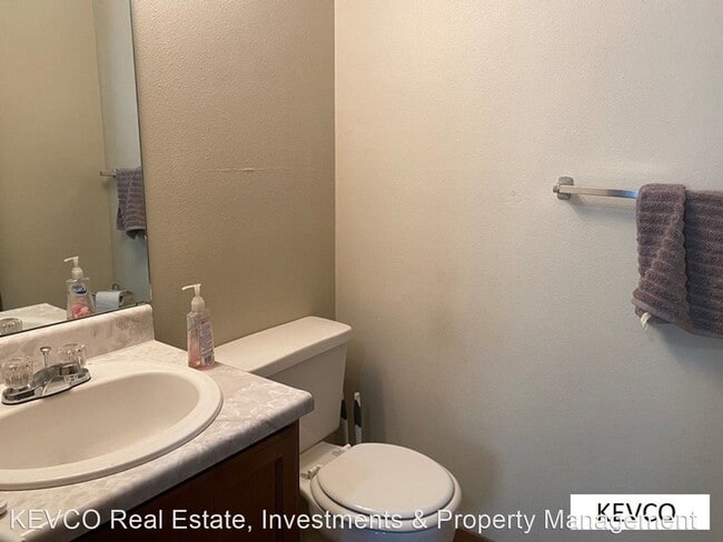 Building Photo - 4 br, 2.5 bath House - 3412 Avon Ct