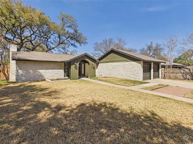 Building Photo - 9400 Longvale Dr