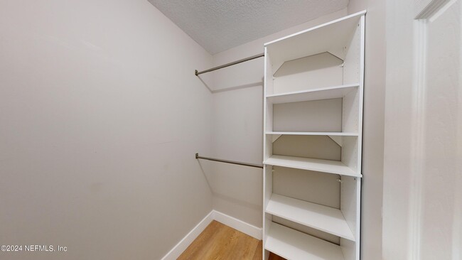 Building Photo - 162 Las Palmas Ln