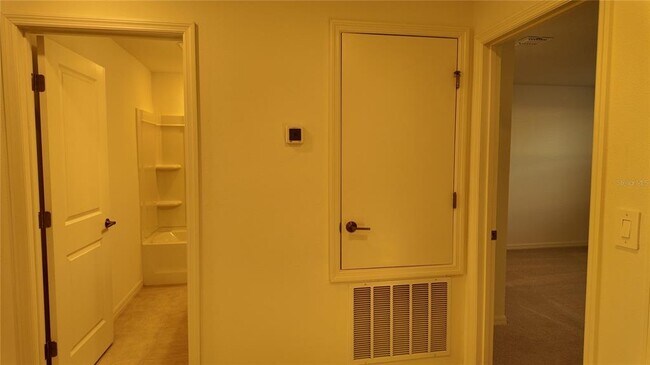 Building Photo - 2207 Portrait St