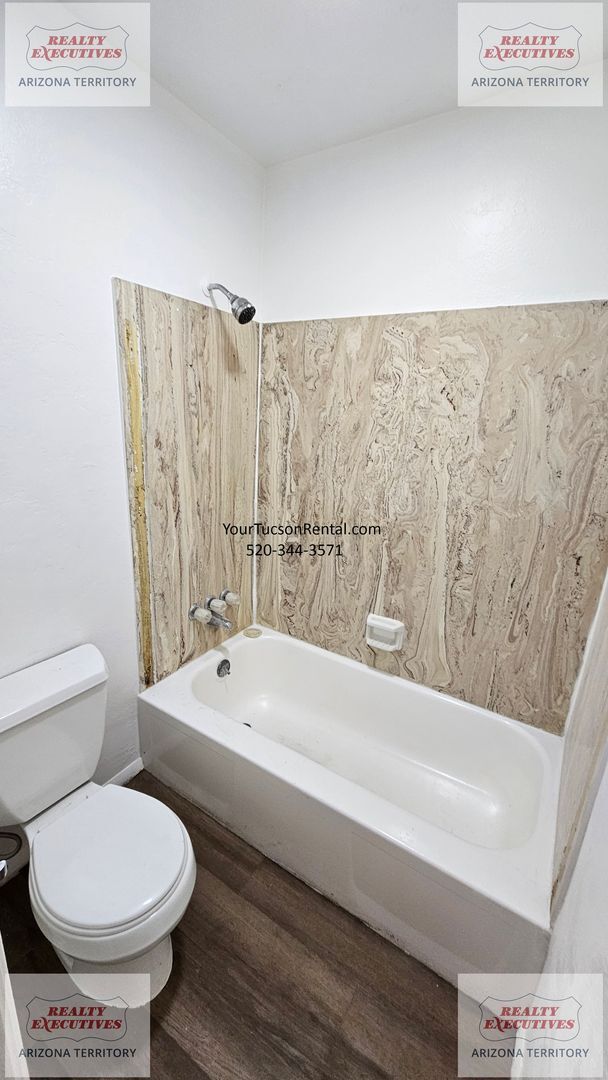 Building Photo - Fort Lowell & Campbell area Condo - 2 Bedrooms & 1.5 Bathrooms