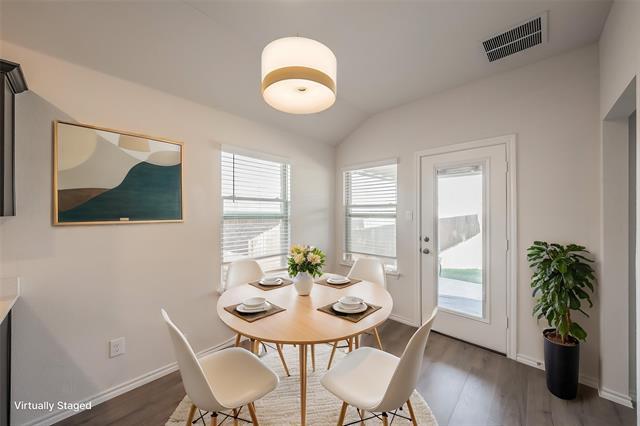 Building Photo - 1022 Rio Bravo Dr