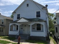 Building Photo - 1319 Eynon St