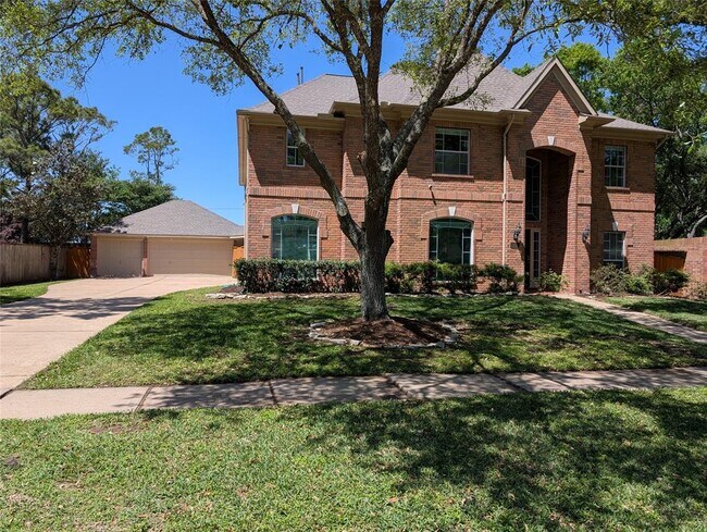Building Photo - 3323 Scenic Elm St