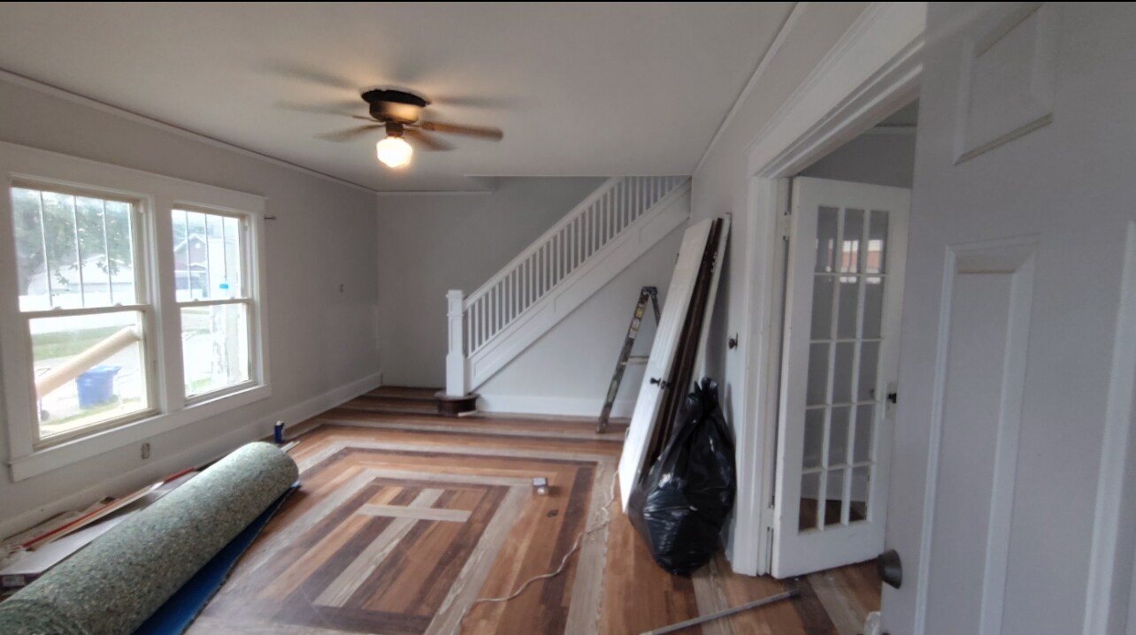 Building Photo - 619 S Webster St