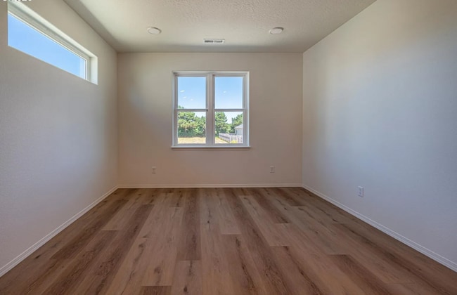 Building Photo - 761 Spyglass