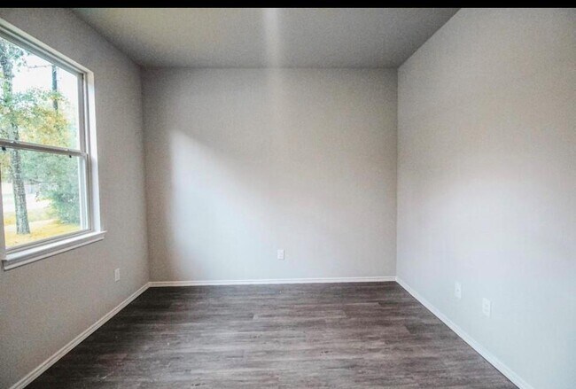 Building Photo - 26471 Joy Village Dr