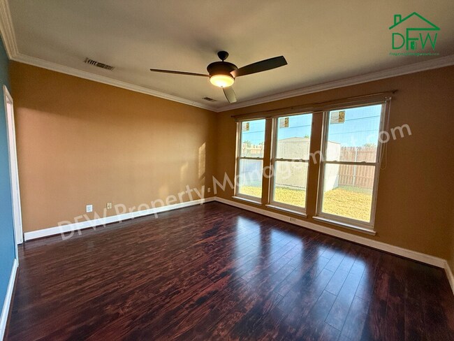 Building Photo - Beautiful 4 Bedroom 2.5 Bathroom Home for Lease in Grand Prairie, TX