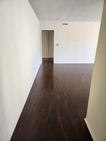 Building Photo - 1326 N Central Ave