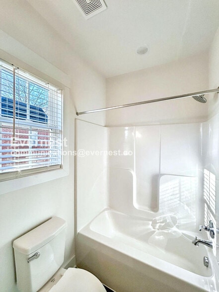 Building Photo - 5214 Campbell Ave