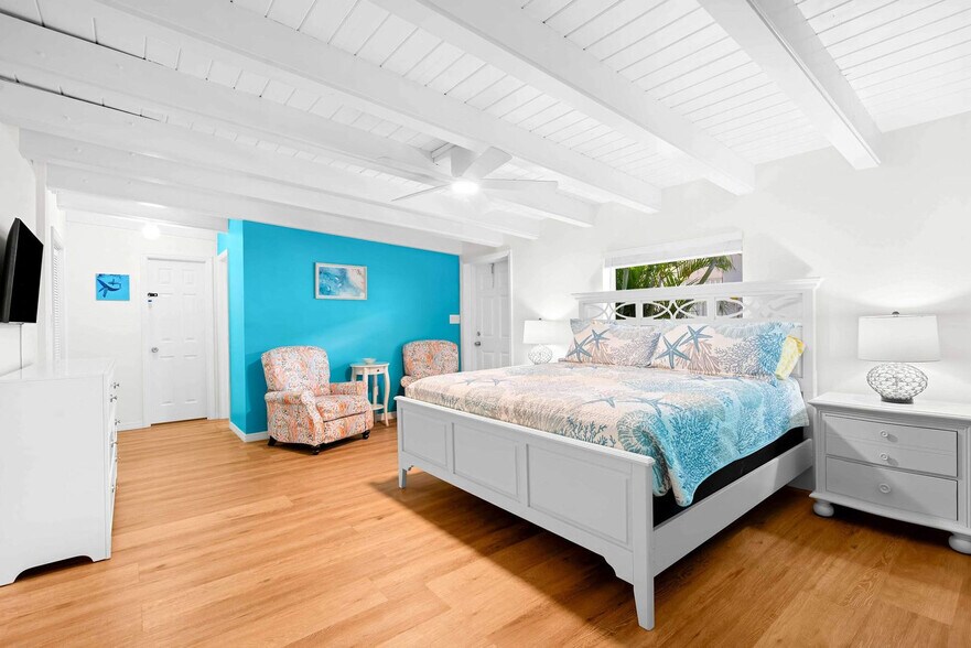 Building Photo - 650 11th St