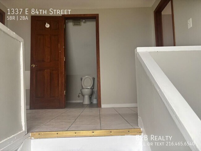 Building Photo - 1337 E 84th St