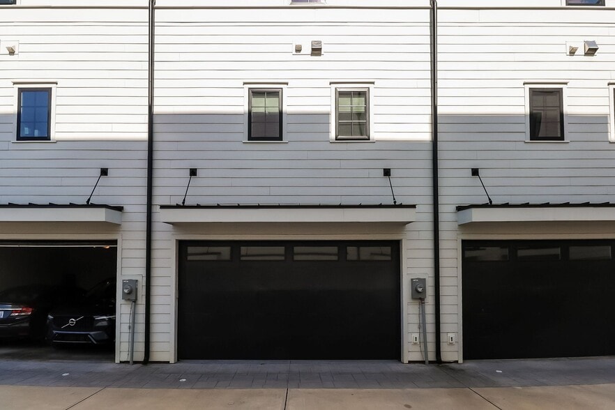 Building Photo - 3032 Cobbs Hl Rd