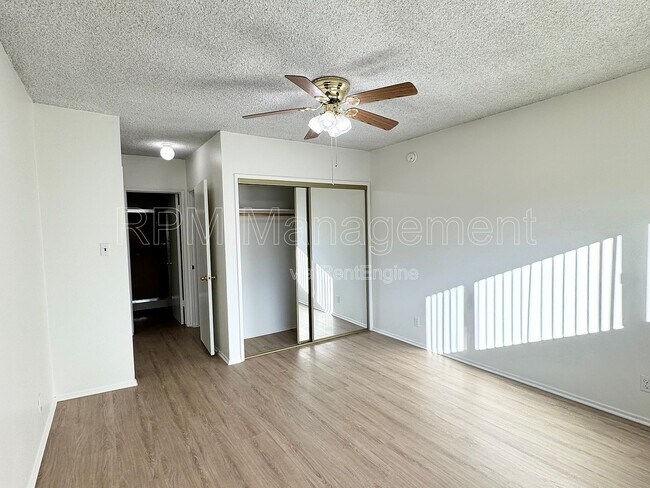 Building Photo - 4350 Troost Ave