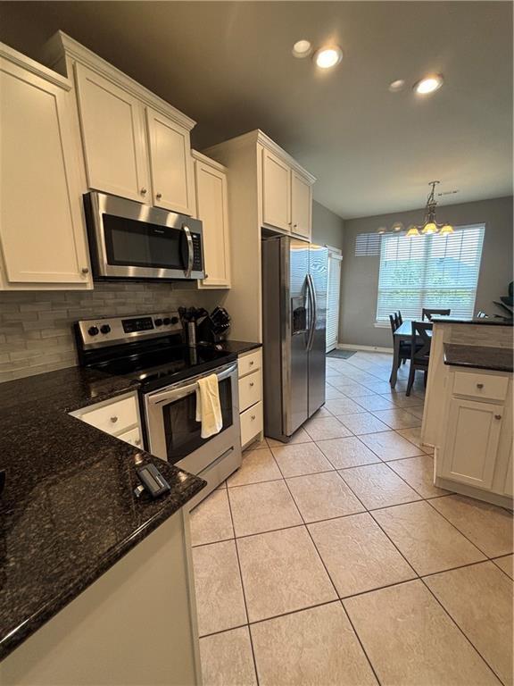 Building Photo - 3201 SW Camden Dr