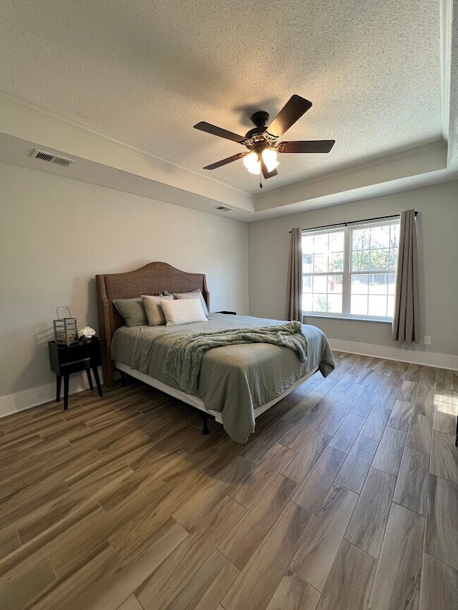 Building Photo - 82 Saddlebrush Rd