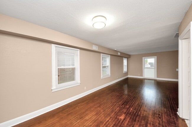 Building Photo - 2332 Sheridan St